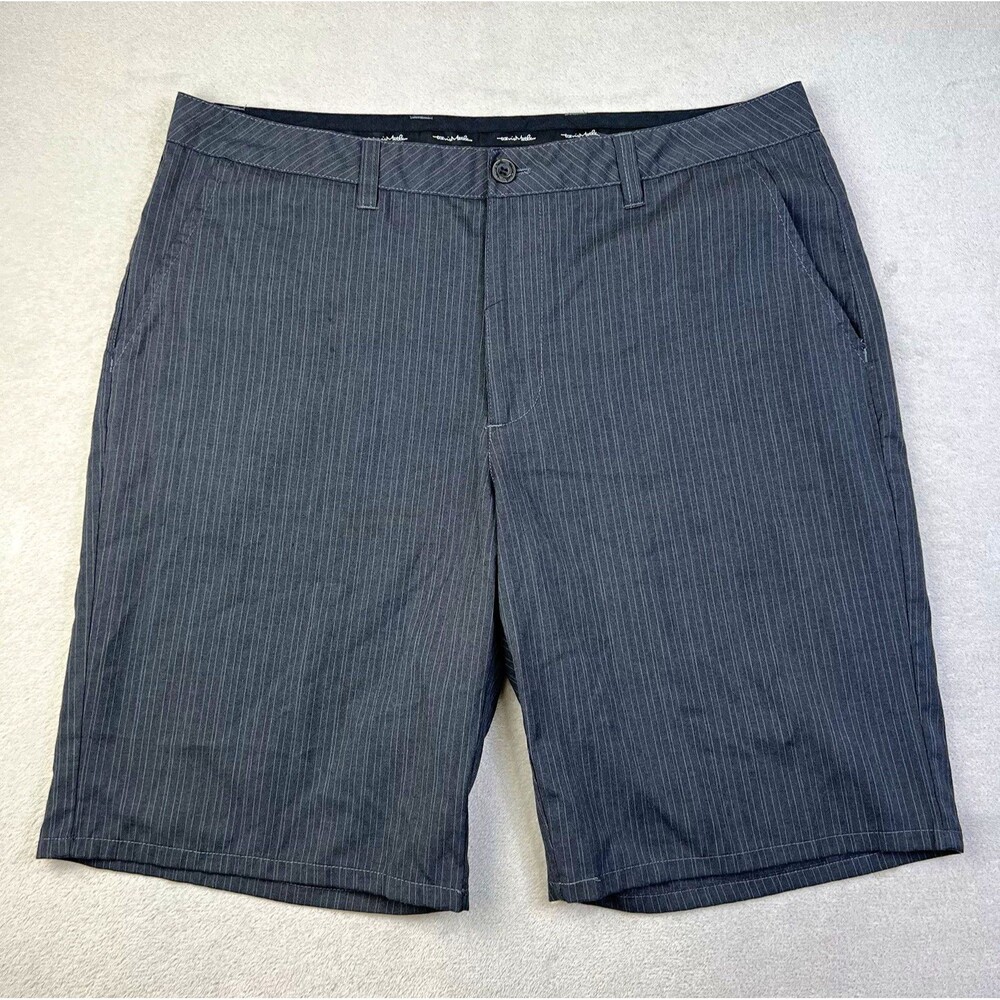 Travis Mathew Men's Gray Pinstripe Chino Shorts Flat Front Pockets 11" 36
